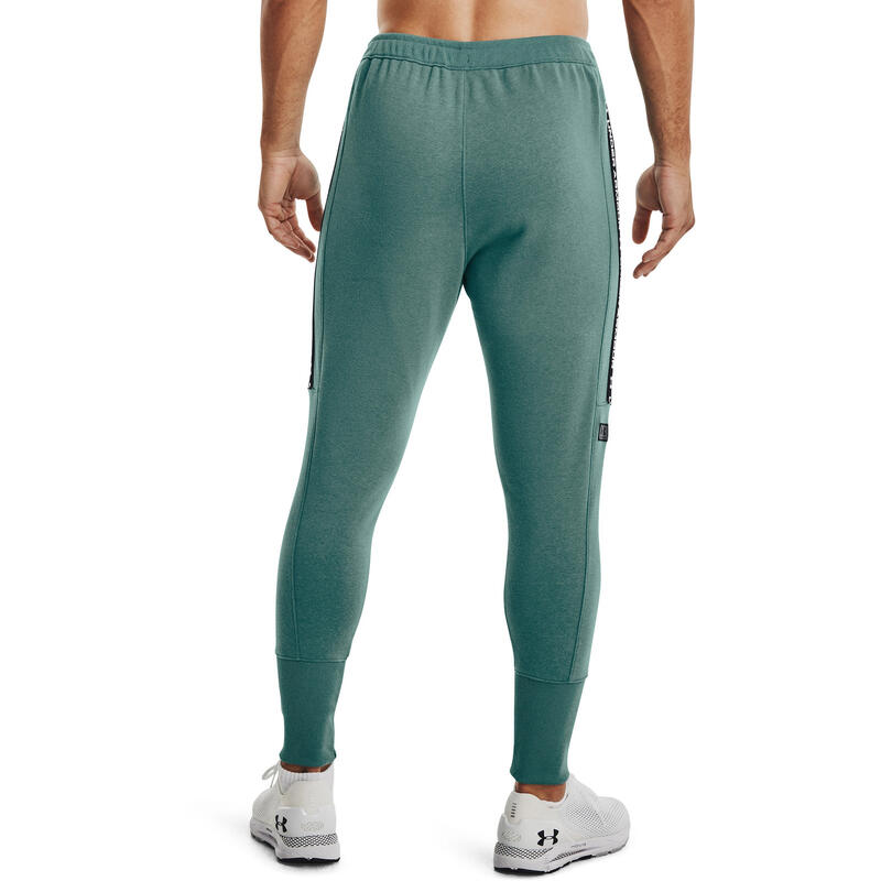 Un pantalon Under Armour Accelerate Off-Pitch, Vert, Hommes