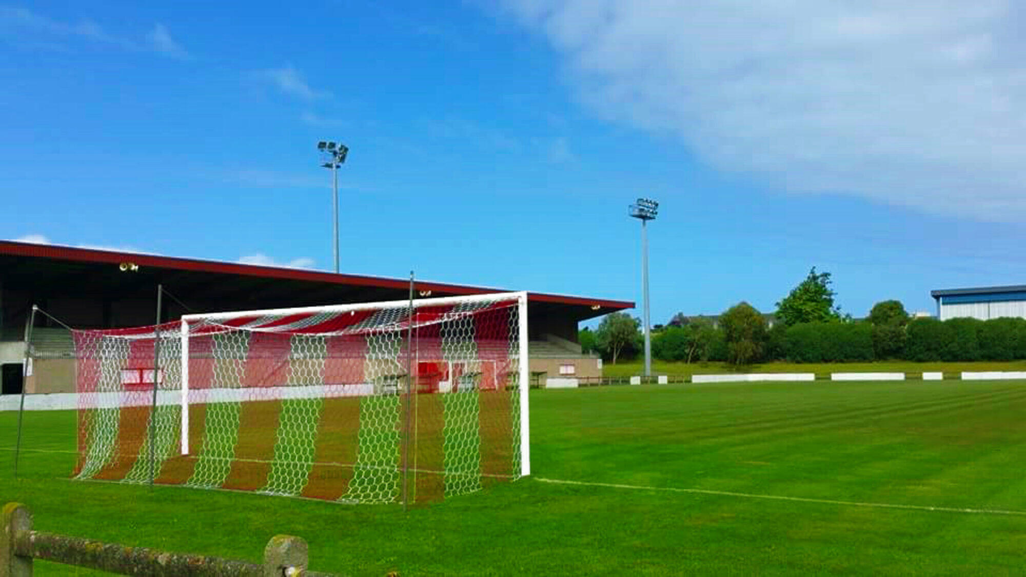 Rete da calcio da stadio esagonale rossa/bianca 2/5