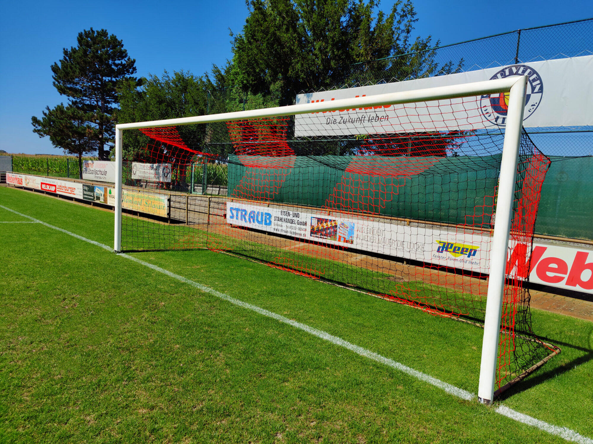 Rete da calcio da stadio nera/rossa 3/7