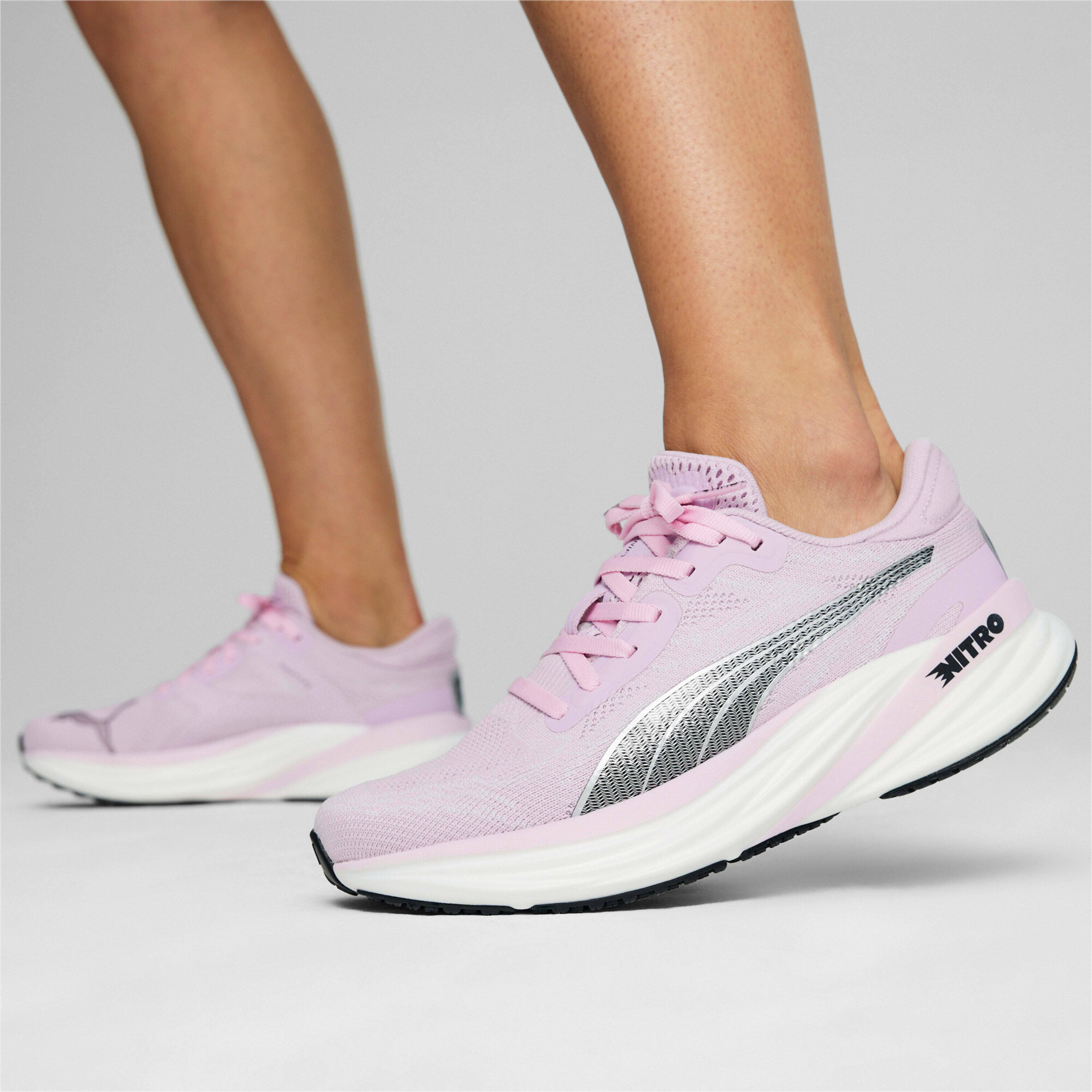 Scarpe da corsa da donna Puma Magnify Nitro 2 3/7