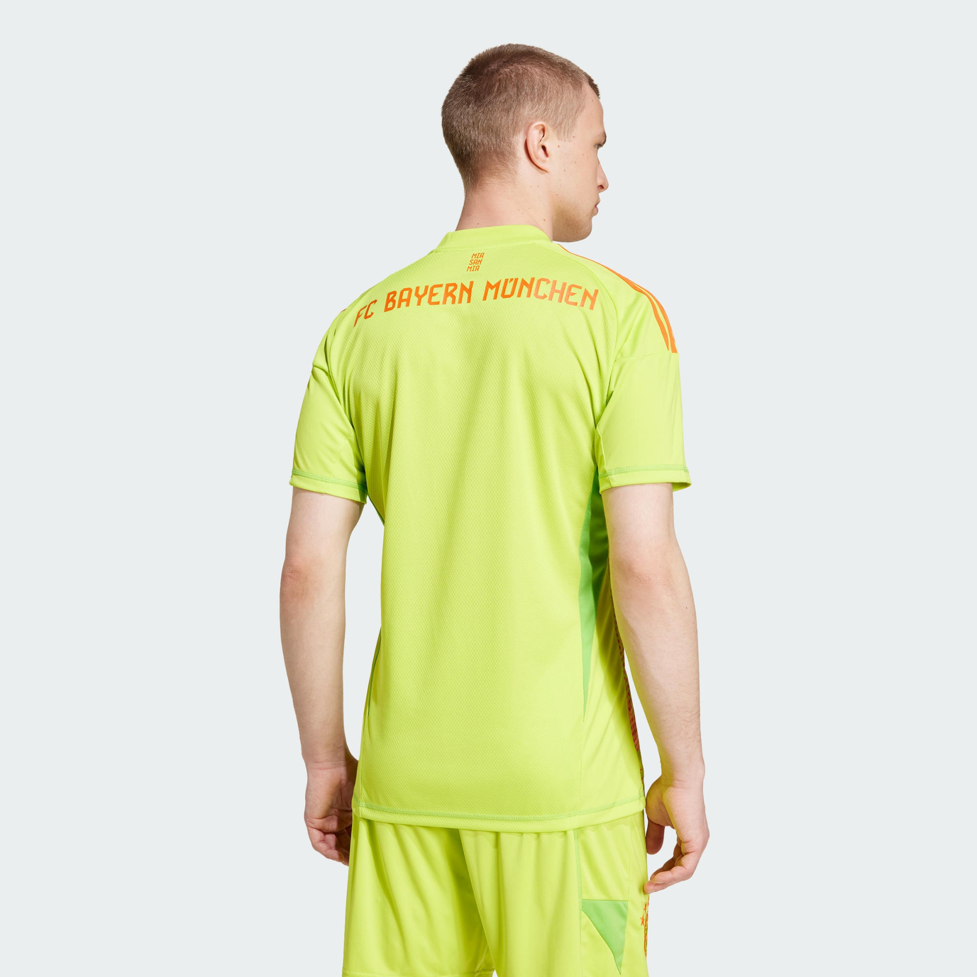 FC Bayern München 24/25 Torwarttrikot 3/6
