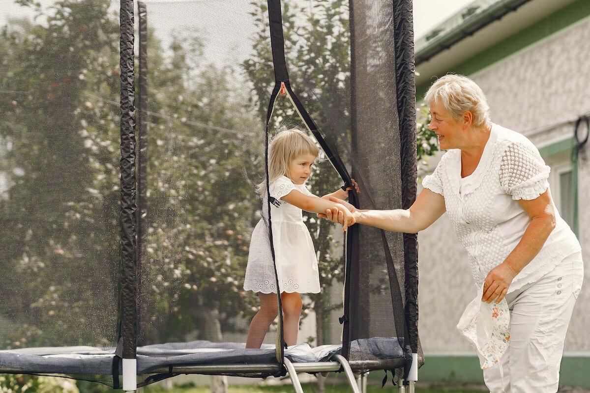 Siatka zewnętrzna 6FT 6 słupków do trampoliny 180-183cm 4/7
