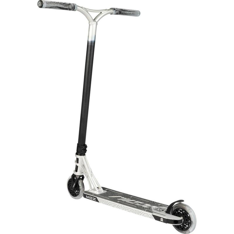 Trottinette TRougetinette freestyle  MGX Extreme E1  Argent-Noir