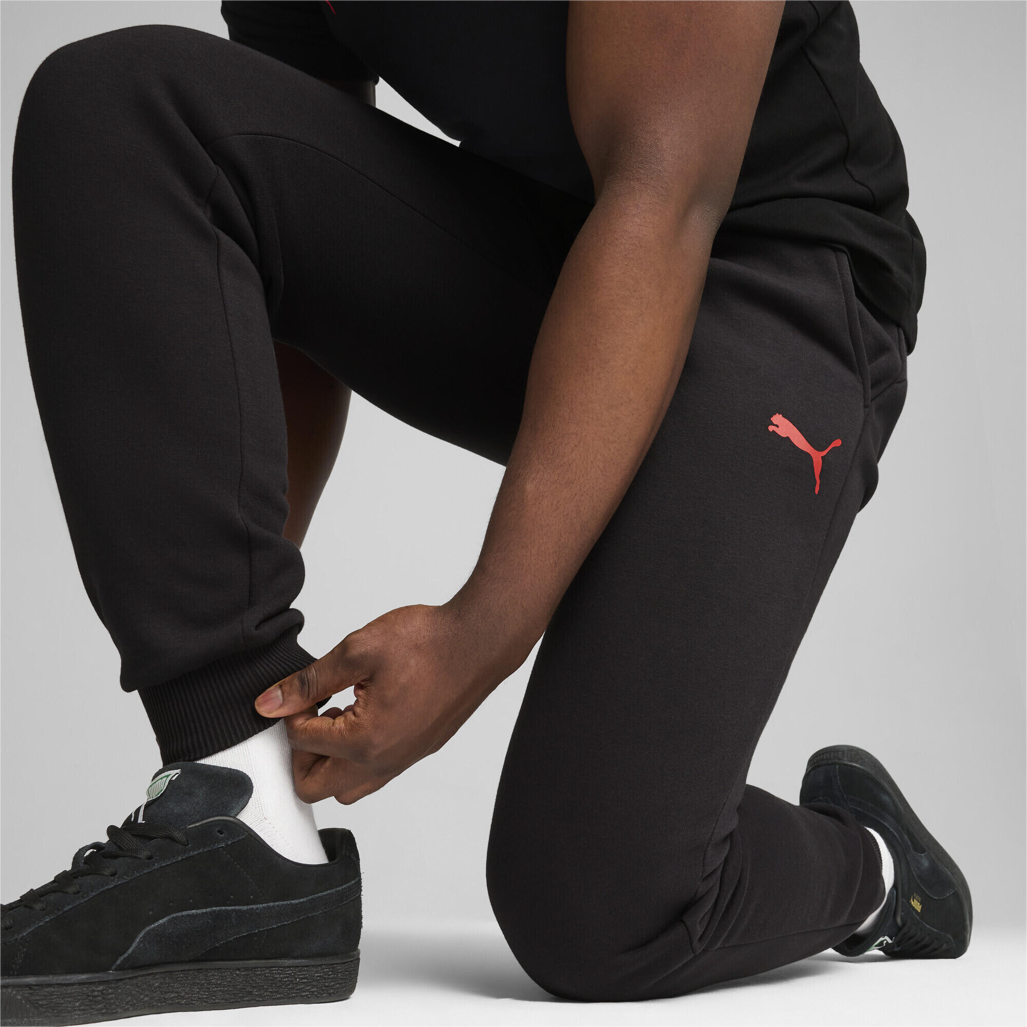 Pantalon ftblESSENTIALS AC Milan Homme PUMA Black For All Time Red 4/7