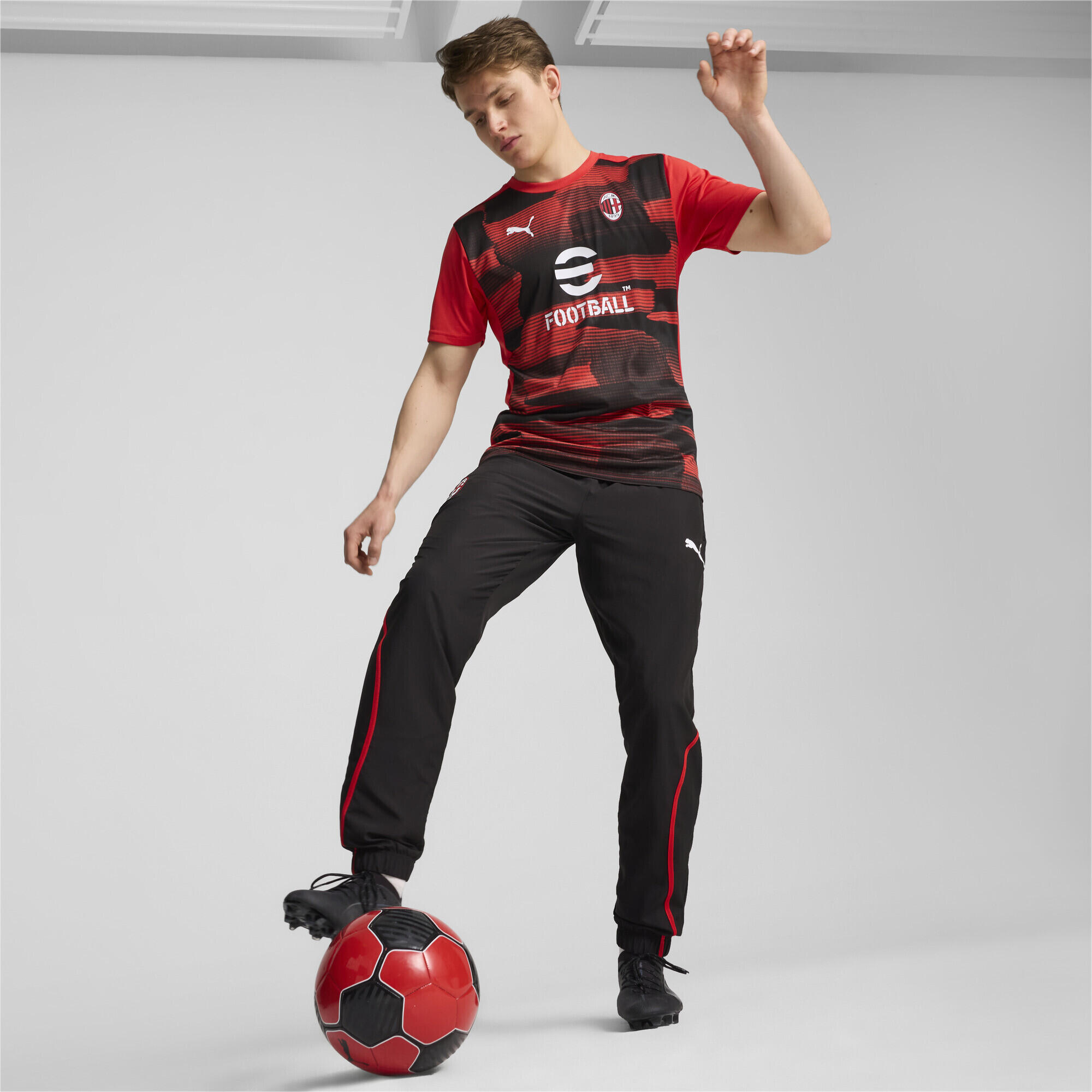 Maglia a maniche corte pre-partita AC Milan da uomo PUMA For All Time Red Black 4/7