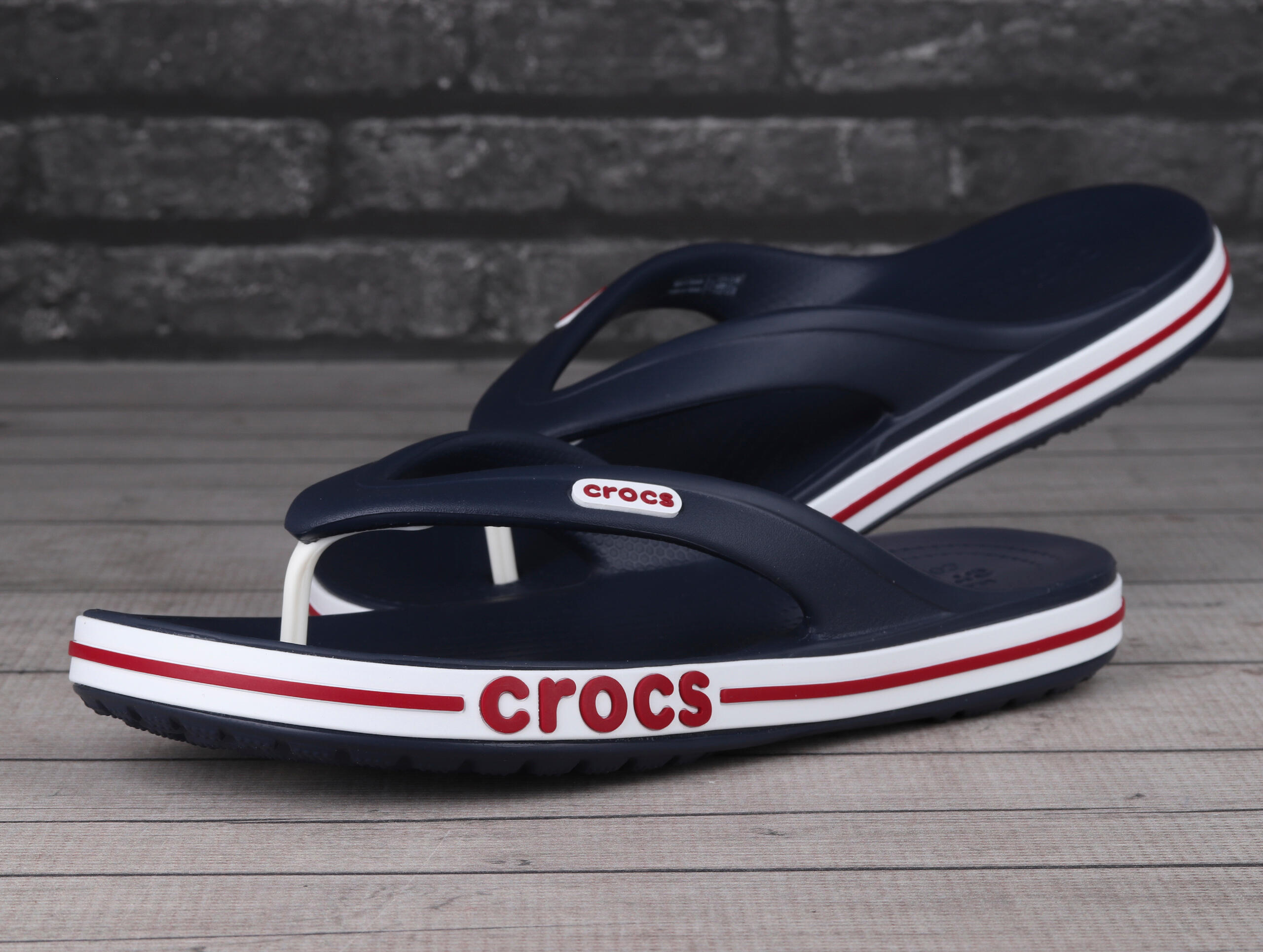 Japonki plażowe Crocs BAYABAND FLIP 3/7