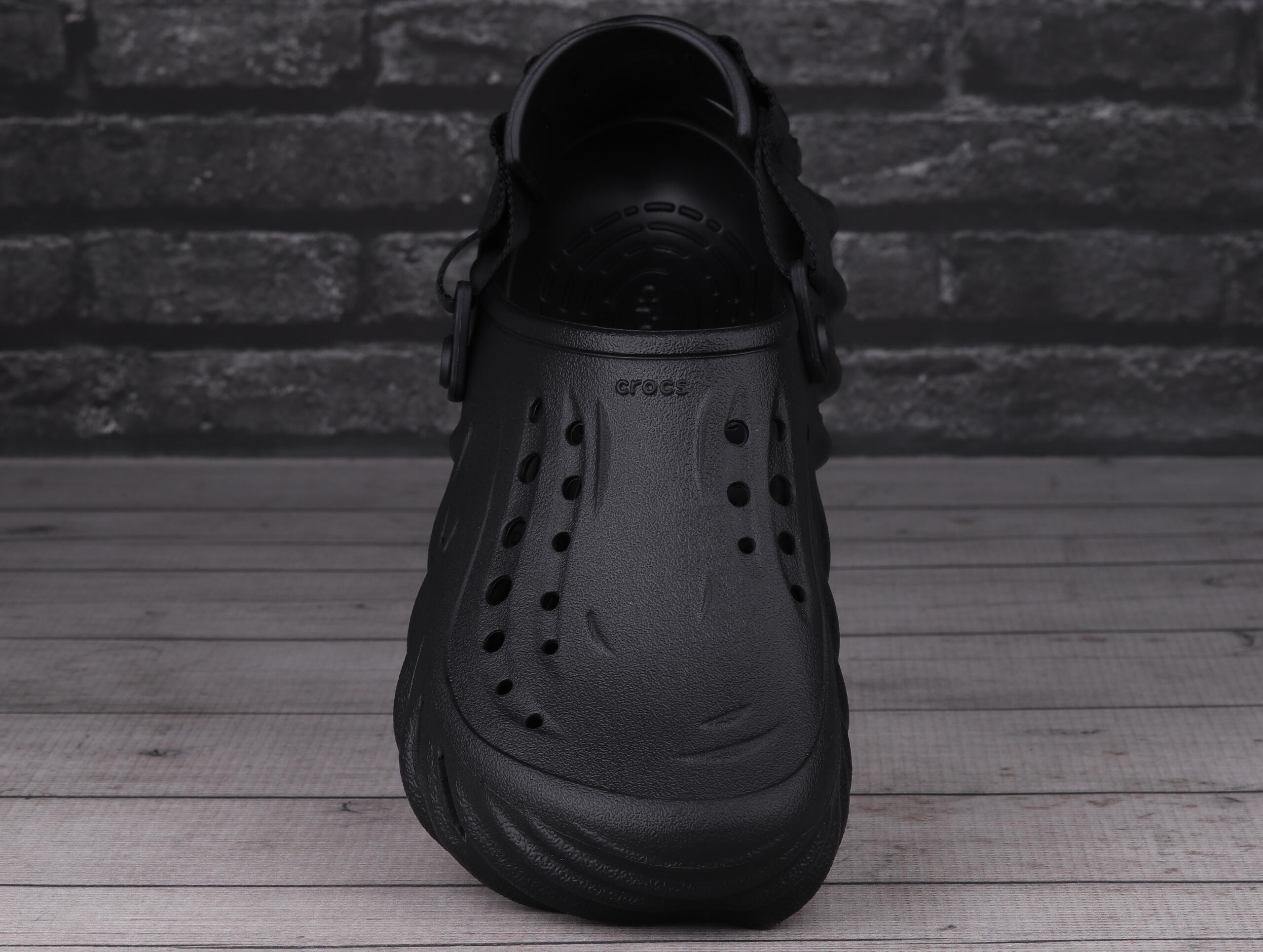 Baskets Crocs modèle 207937-001 pour unisexe 6/6