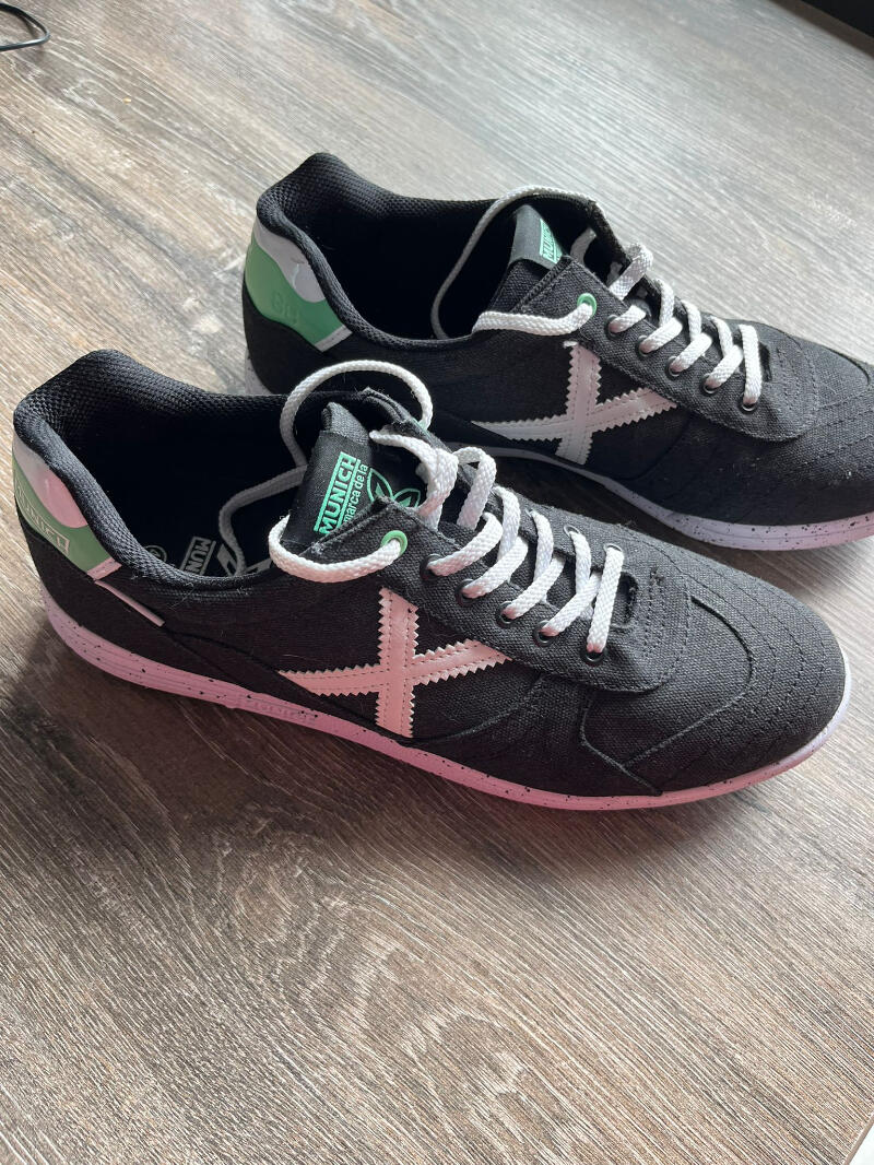 C2C - München Fustal Schoenen 3/5