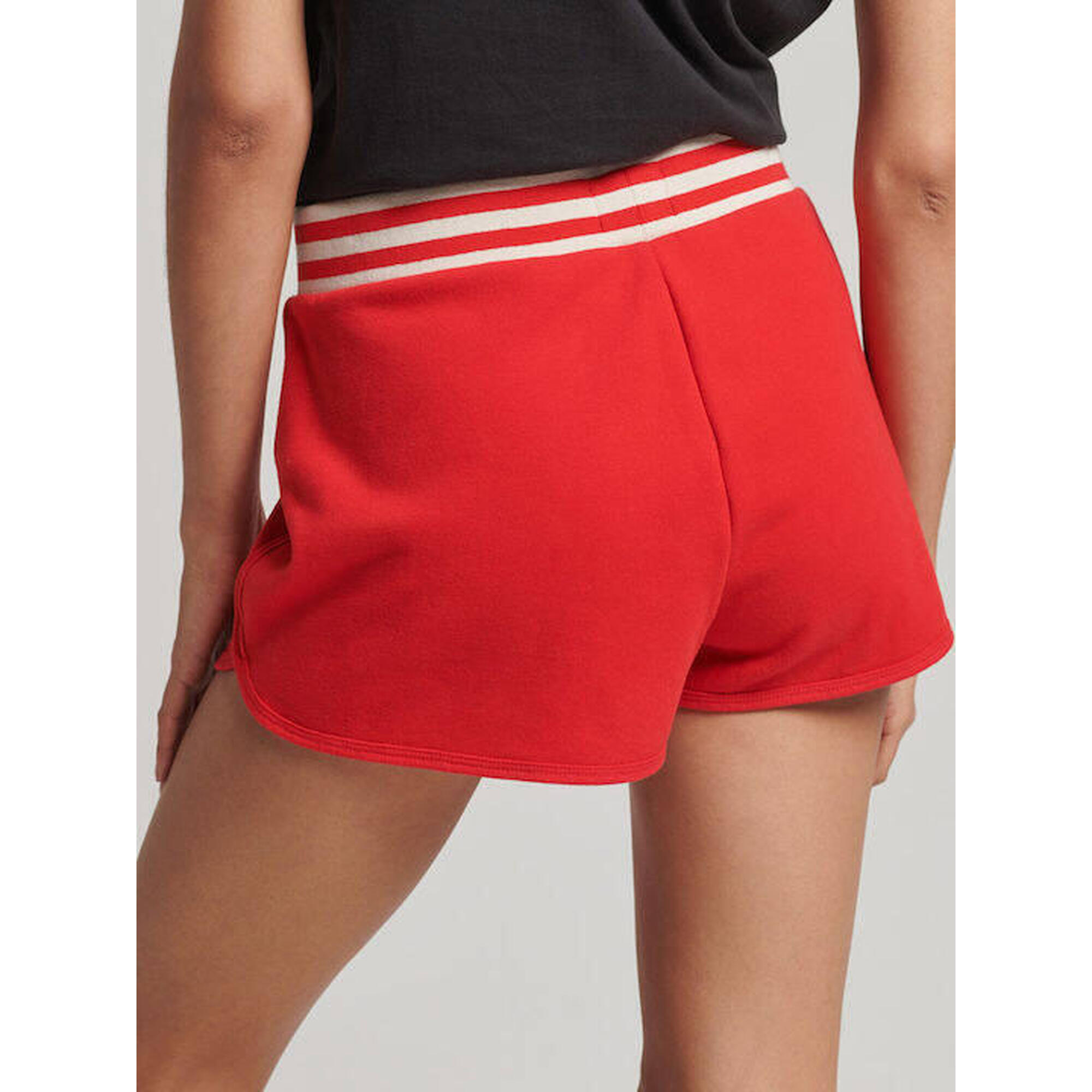Pantaloni scurți sport pentru femei Superdry Vintage Colegiate