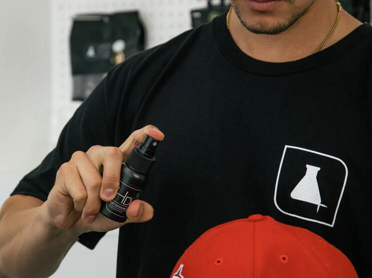 Spray do odświeżania czapek Sneaker LAB - Hat Deodorizer 50ml 2/4