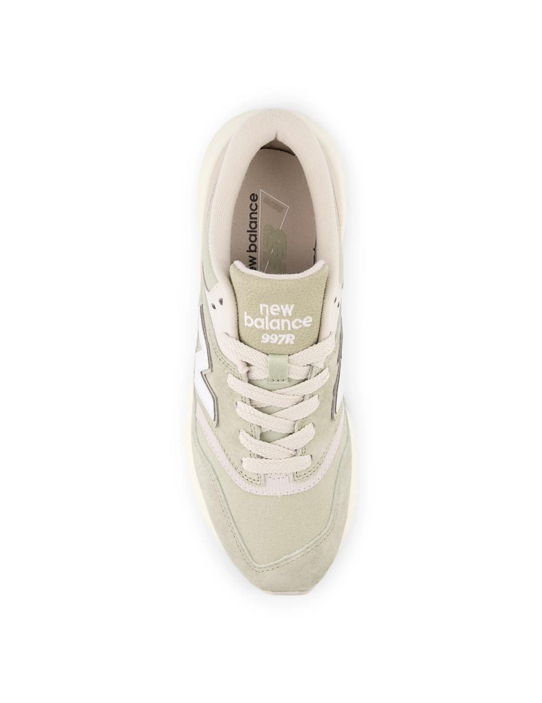 NEW BALANCE picture