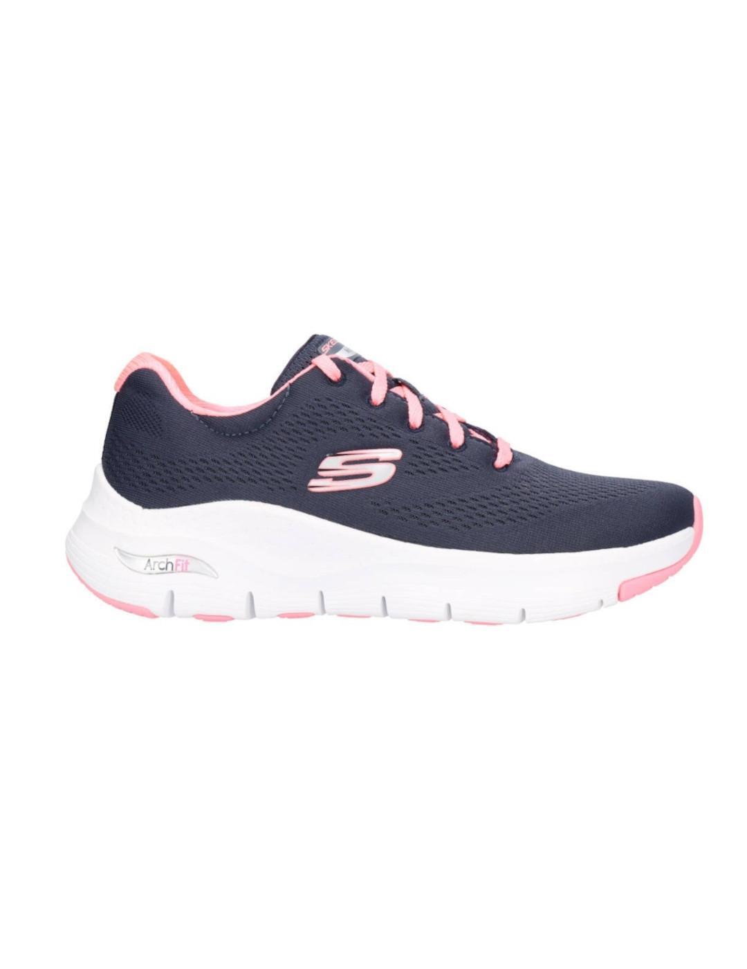 SKECHERS picture