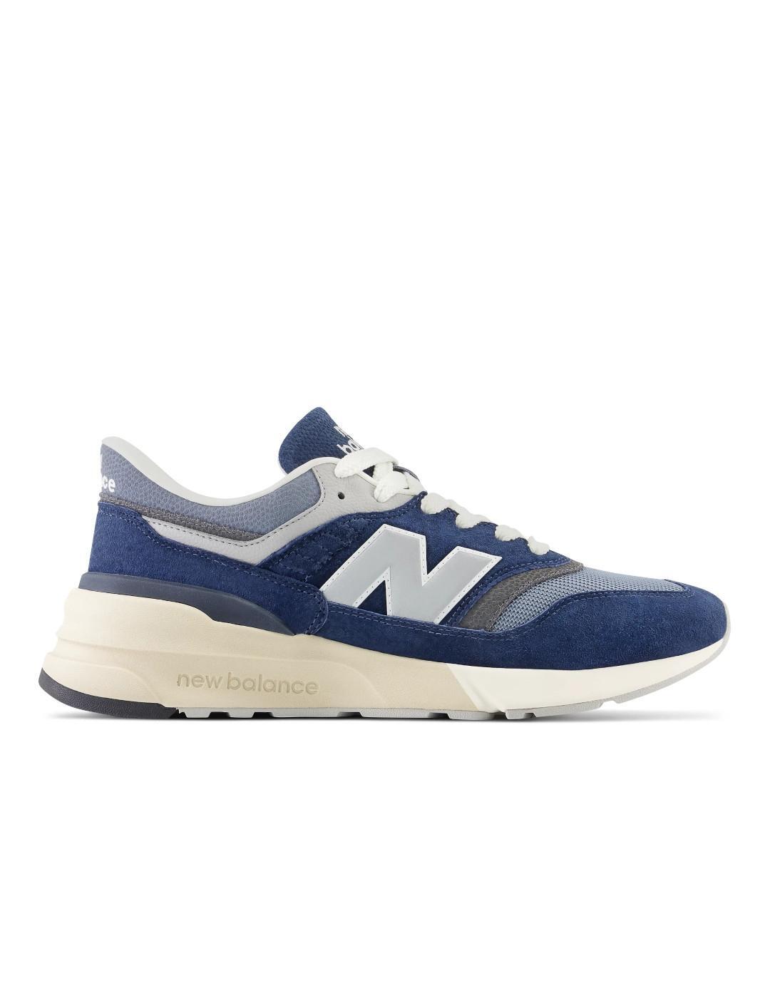 NEW BALANCE picture