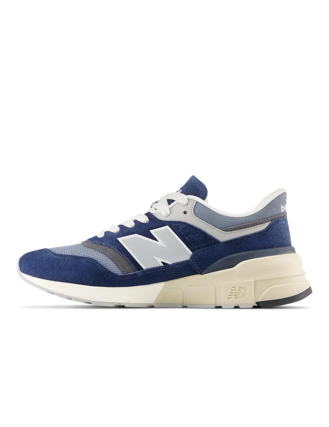 La traduction en français est : Mode/sportswear pour homme New balance Bleu 2/5