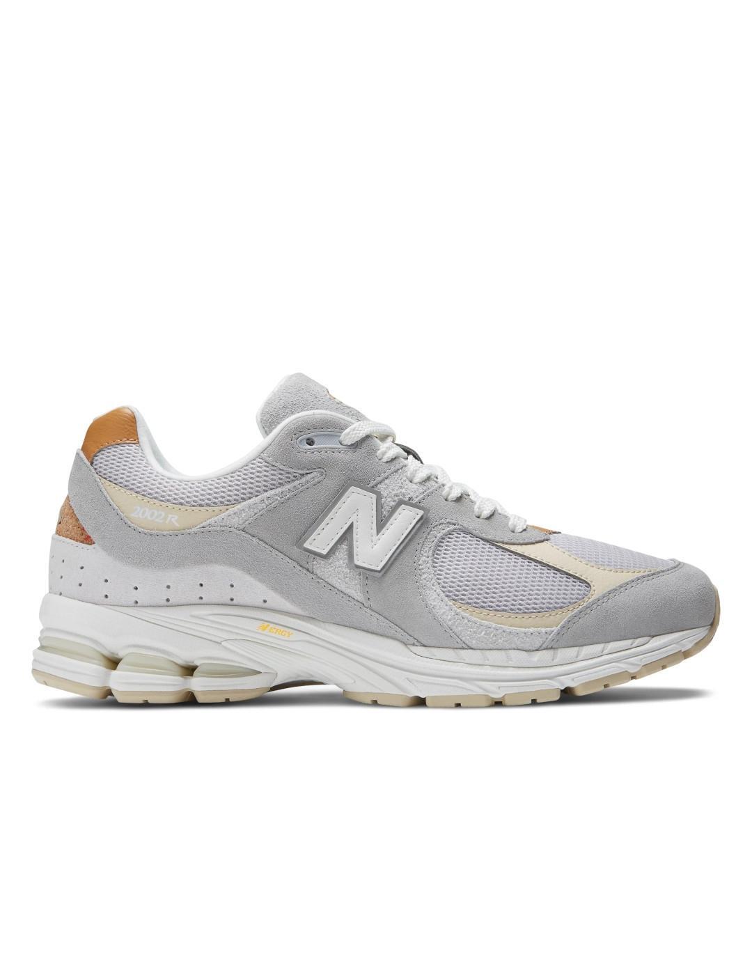 NEW BALANCE picture