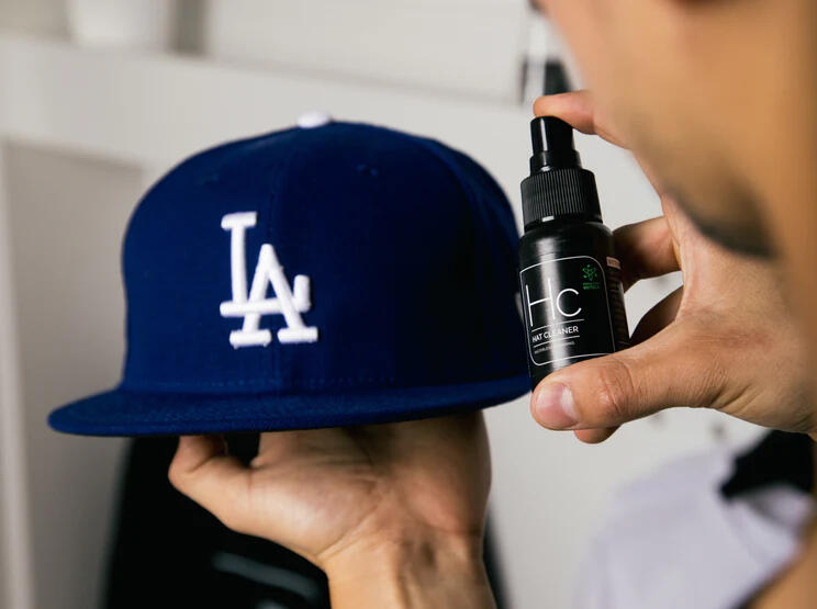 Spray do czyszczenia czapek Sneaker LAB - Hat Cleaner 50ml 2/4
