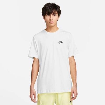T-shirt nike sportswear club. wit. mannen