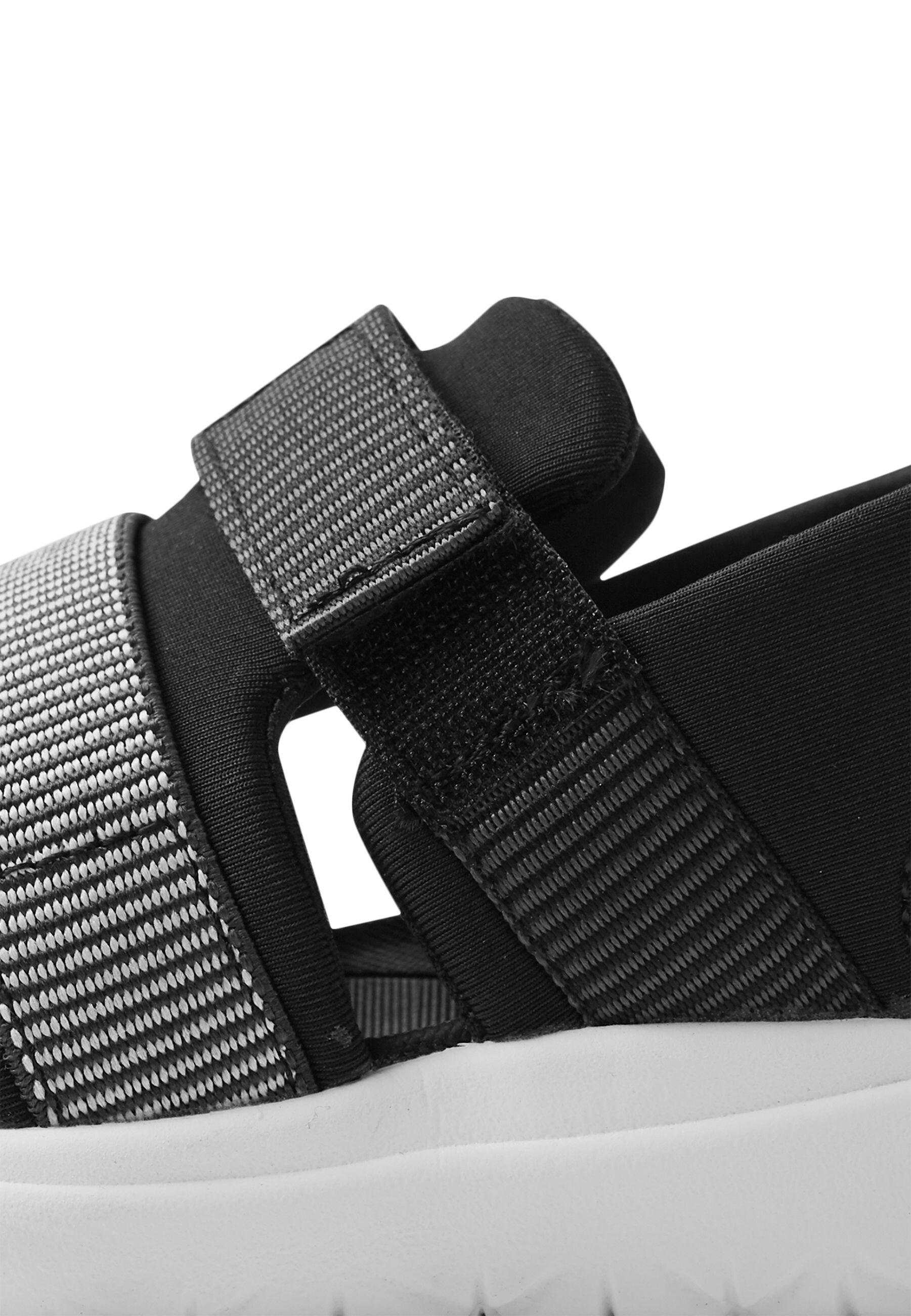 Sandalen Kesakko - Breiter Leisten mit extra Platz für die Zehen 6/7