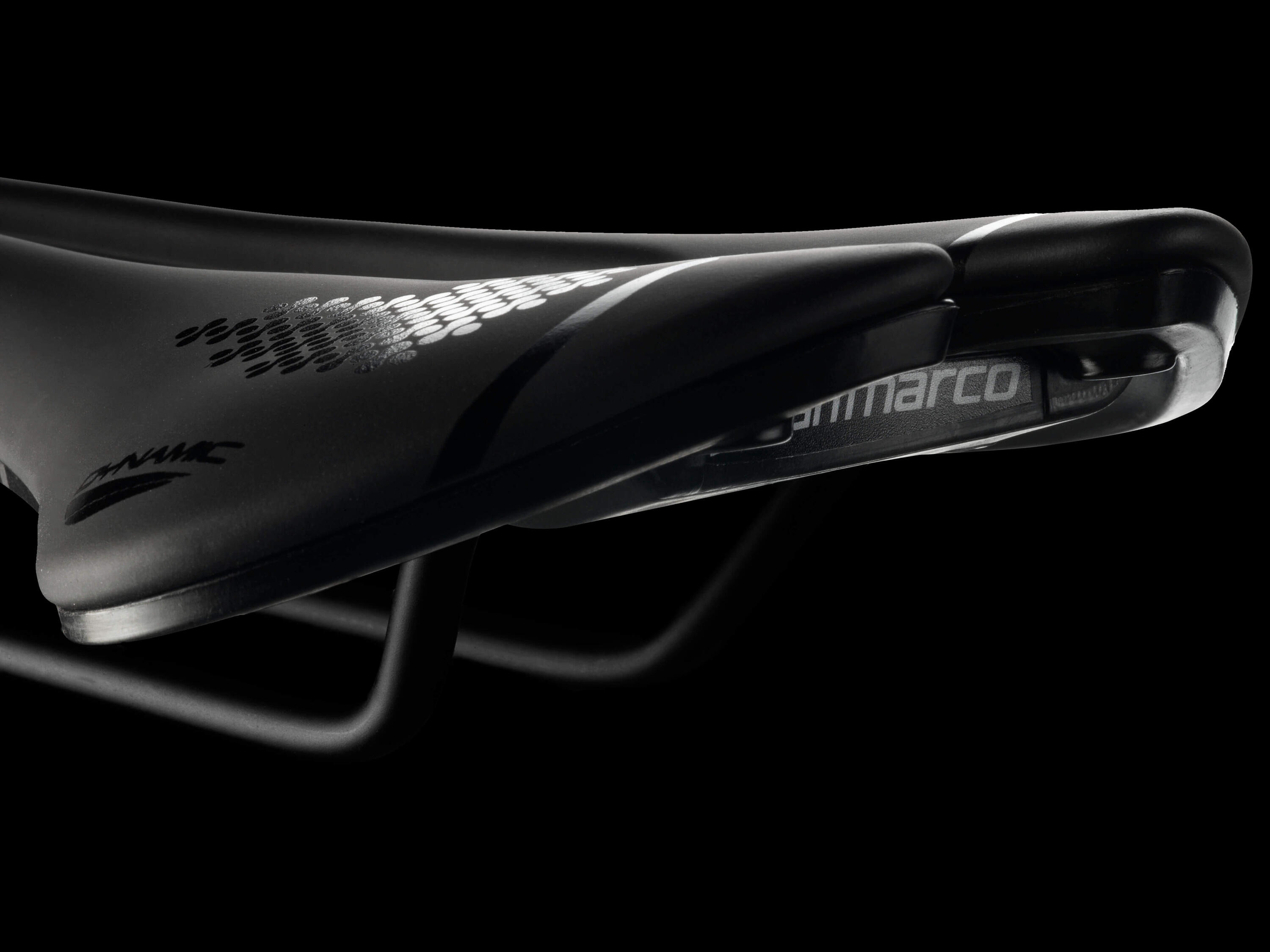 Aspide Short Open-Fit Dynamic Saddle Mens Road Black/Black Narrow (S3) 4/5