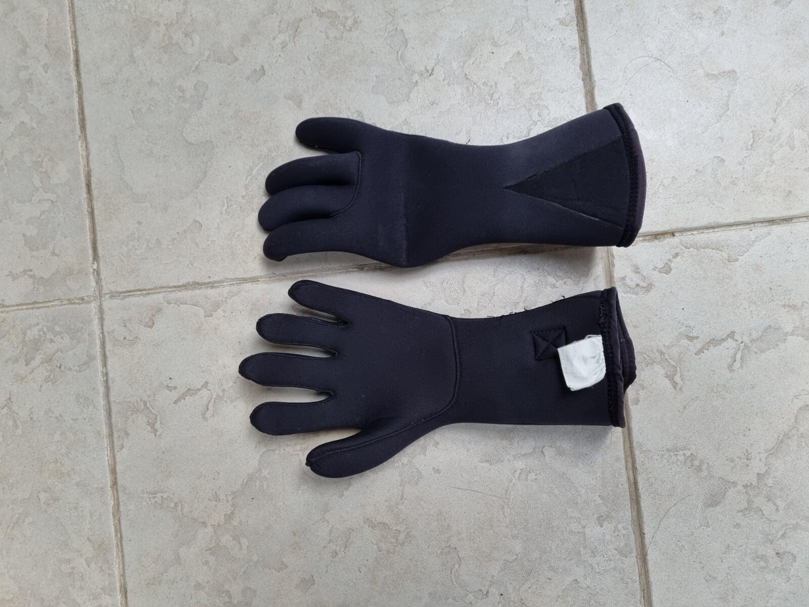 C2C - Duik handschoenen maat M 2/2