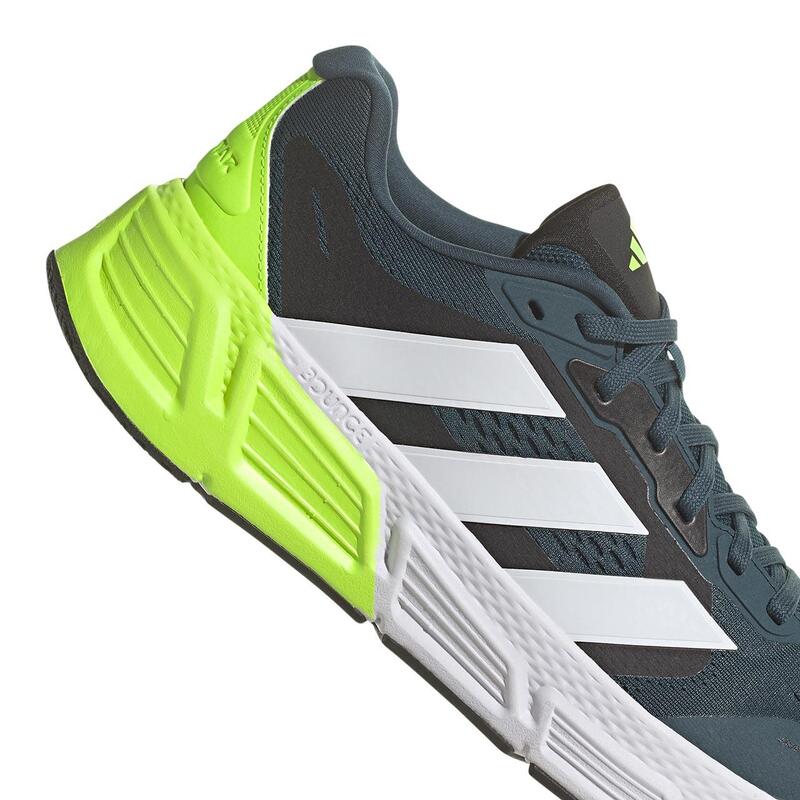 Chaussures de course Femmes Adidas Questar noir
