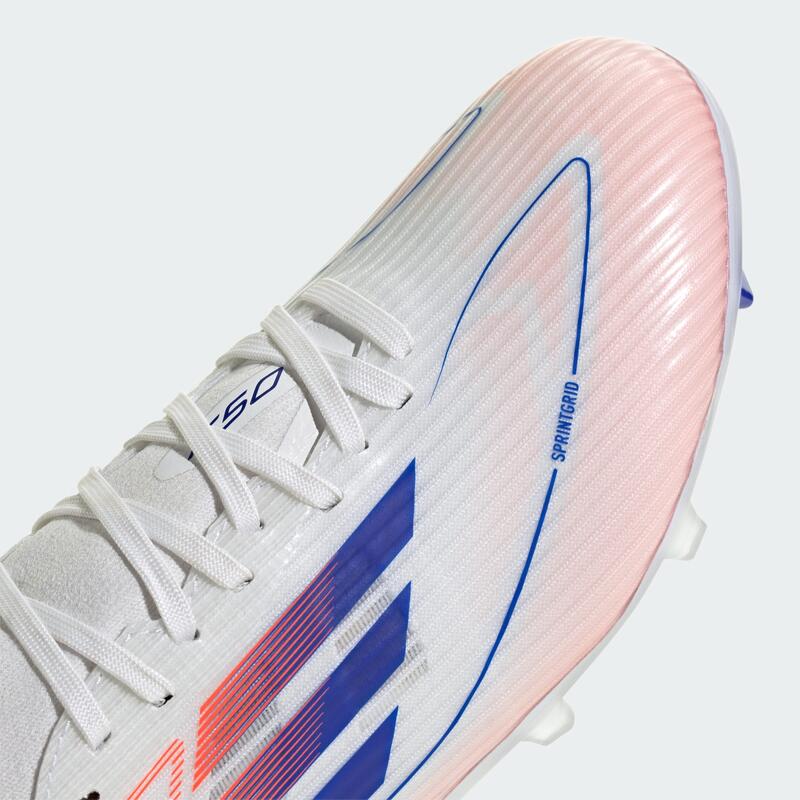 Chaussure F50 League mi-montante terrain souple / multi-surfaces