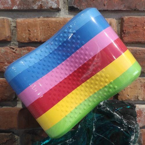 Deska ósemka do pływania unisex Funkita Bojka Pull Buoy Rainbow 3/3