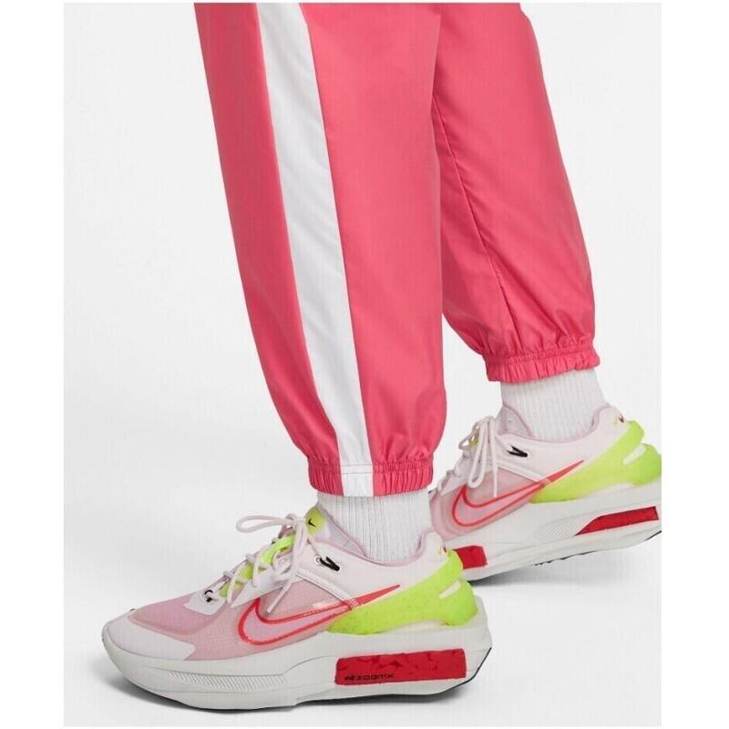 Pantaloni femei Nike Sportswear Woven, Roz