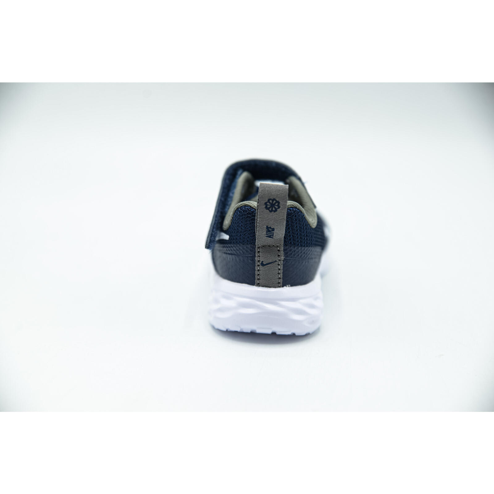 Trainers Boy Nike 400 Revolution 6 Nn Gs Black 4/7