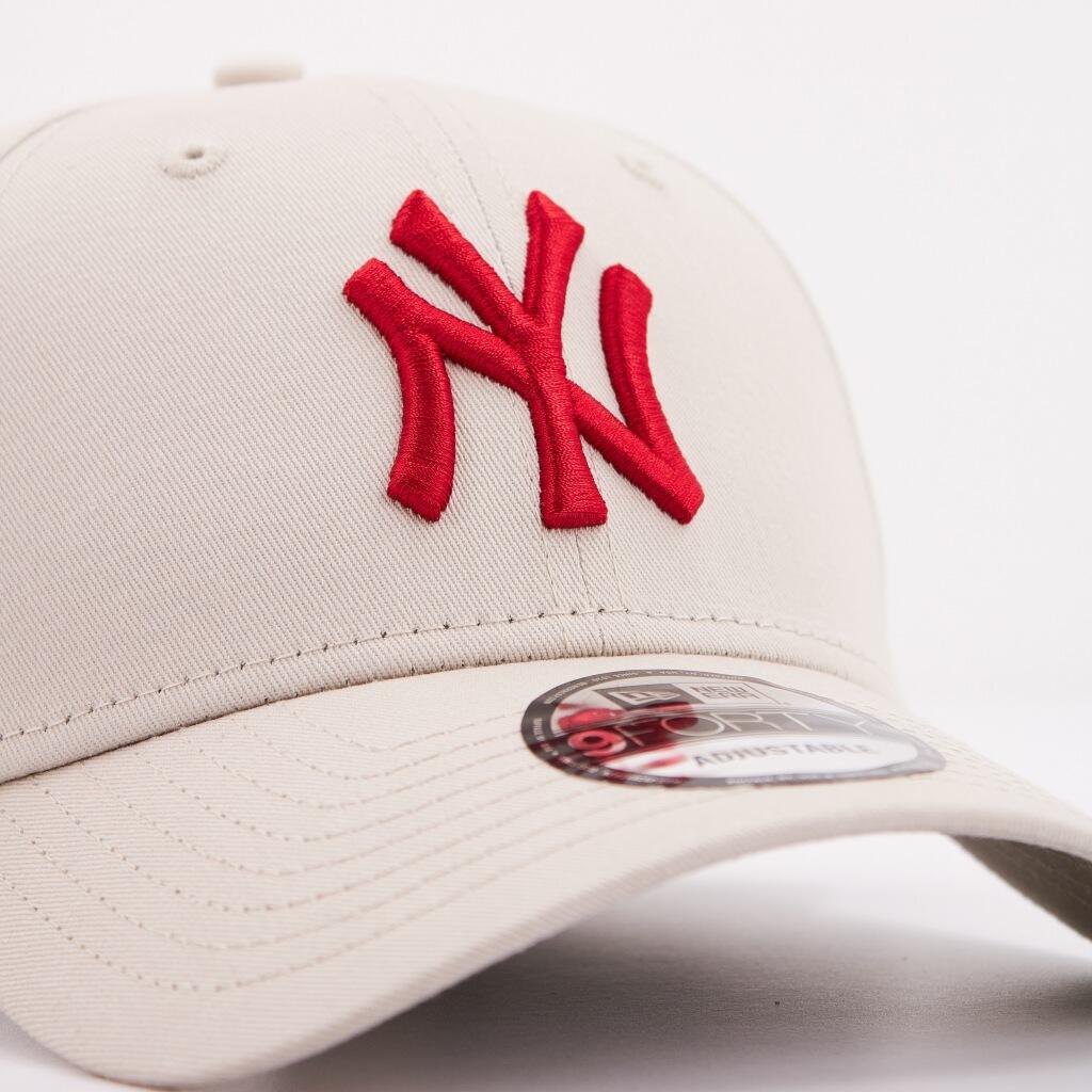 Cappello New Era Modello League Essential 9forty Colore Beige 4/6