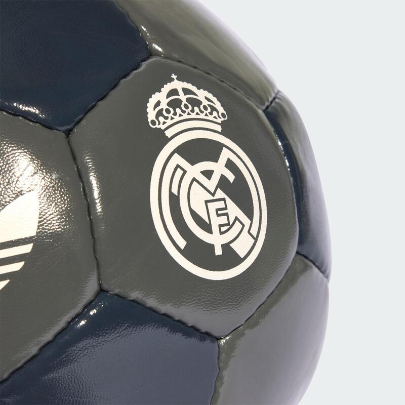 Balón segunda equipación Real Madrid Club