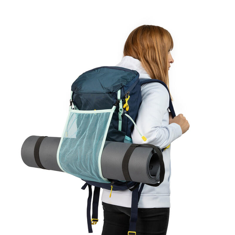 Sac à dos de trekking et de randonnée Izas Novax M, multi-poches, capacité 25L