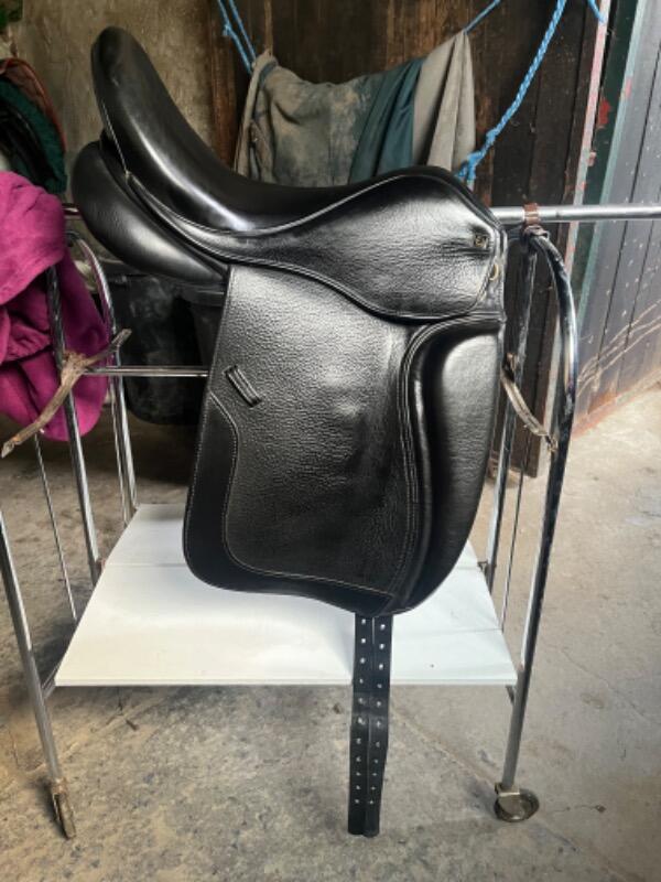C2C - Selle de dressage 4/4