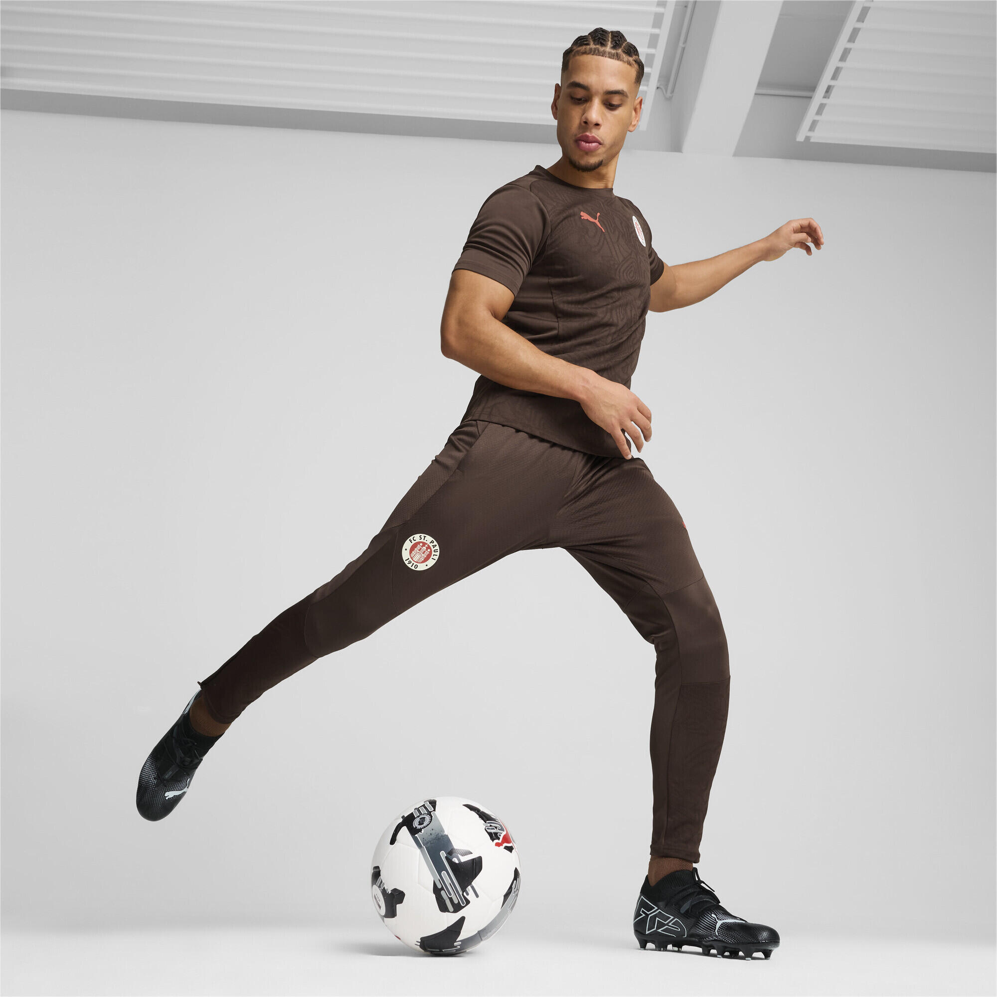 Maglia da allenamento FC St. Pauli da uomo PUMA Dark Chocolate Red Brown 5/7