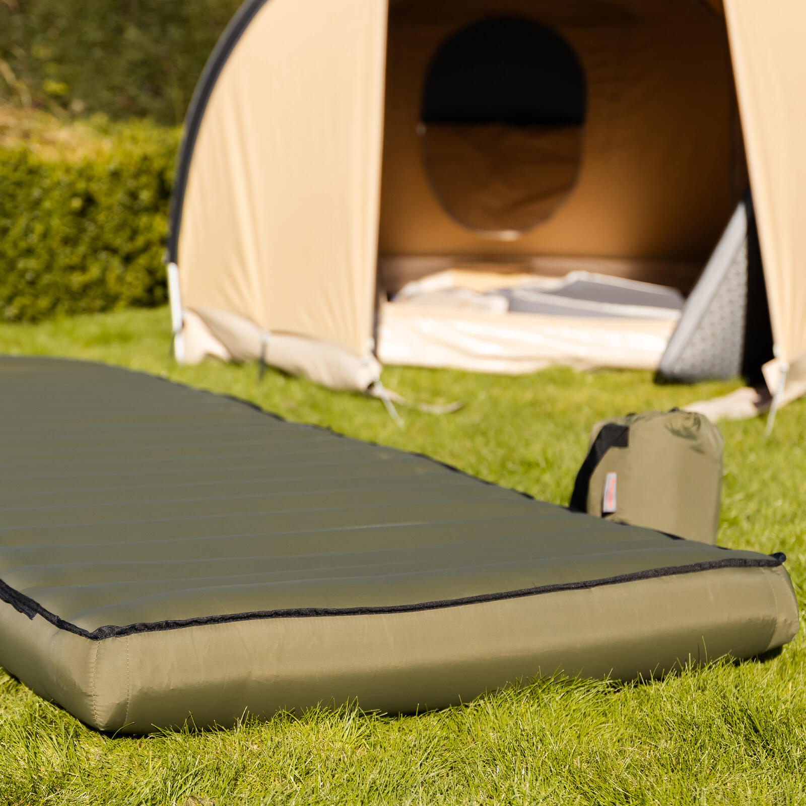 Lit gonflable de camping Chatou LW Trekking Matelas 900 g Léger 4/6
