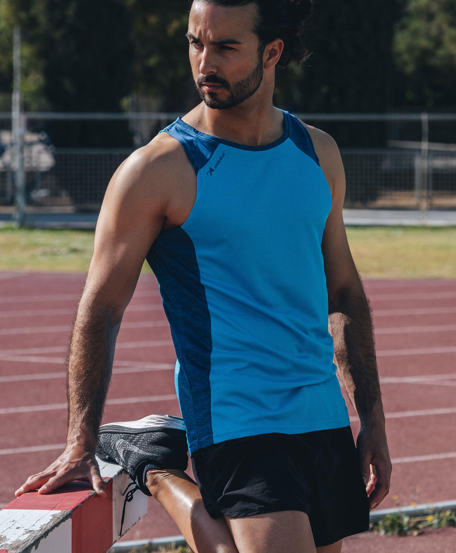 Camiseta Sin Mangas Running Hombre Asioka ELBA Azul.Transpirable 3/7