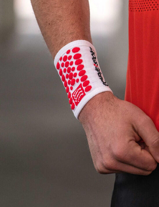 Bracelet éponge "Sweatbands 3D,Dots" Compressport 3/3