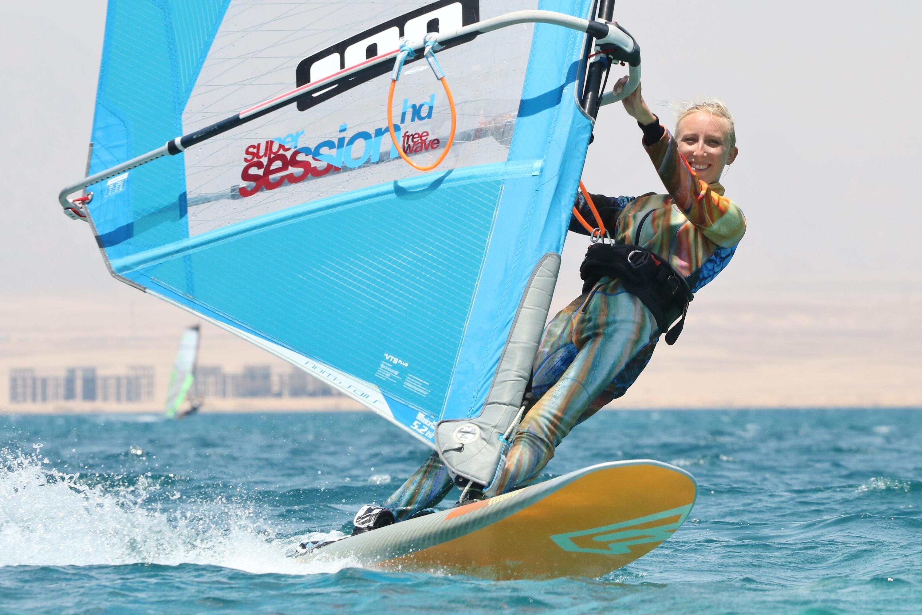 #neoprenefree Tuta integrale per sport acquatici  “Haute Fugu Cuisine“ 4/7