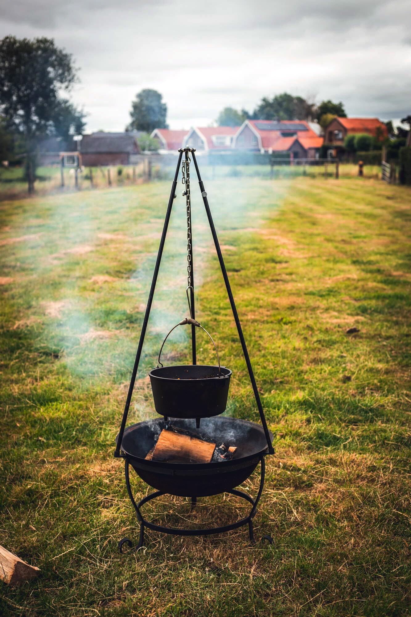 The Windmill Dutch Oven 9QT 3/5