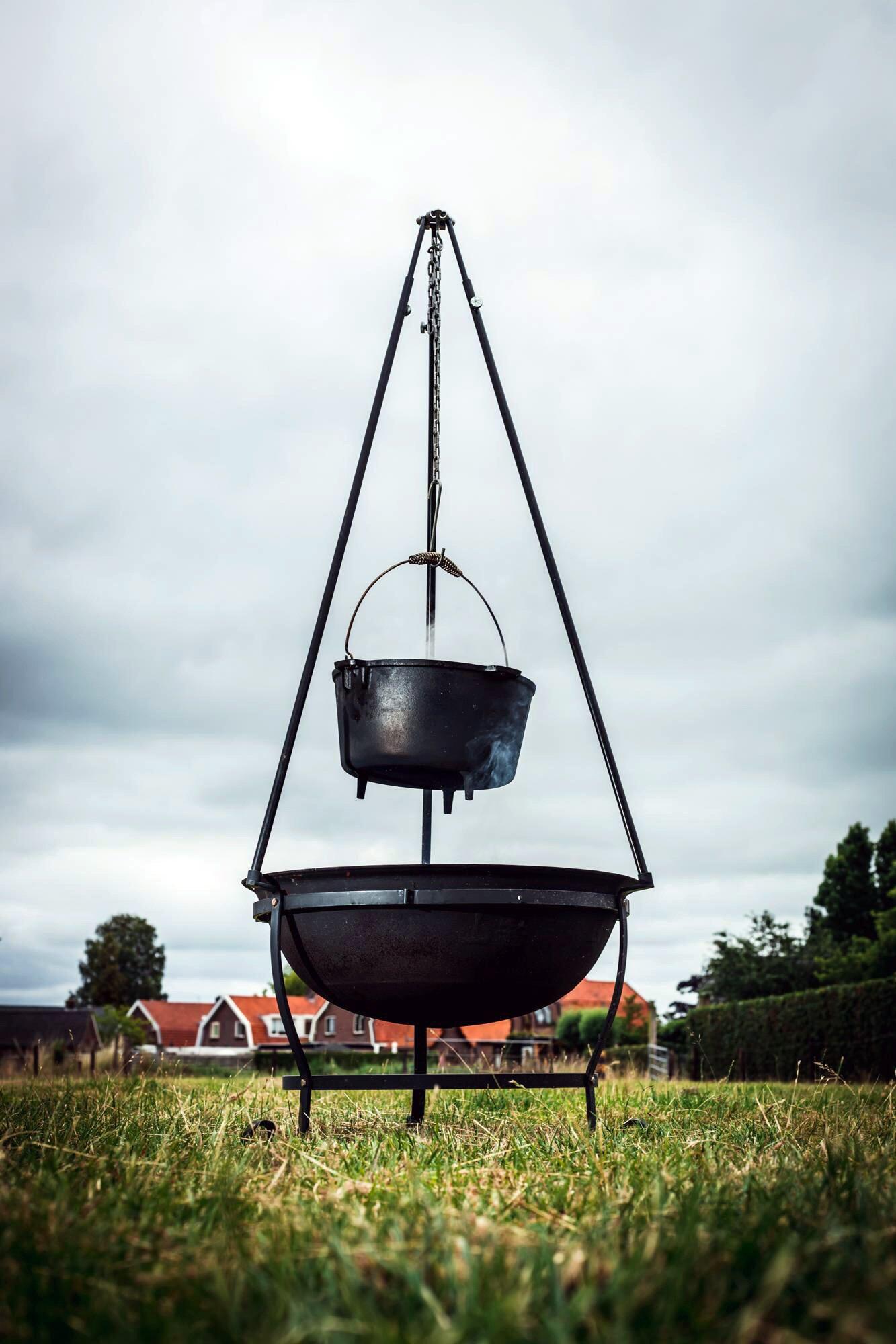 The Windmill Dutch Oven 9QT 4/5