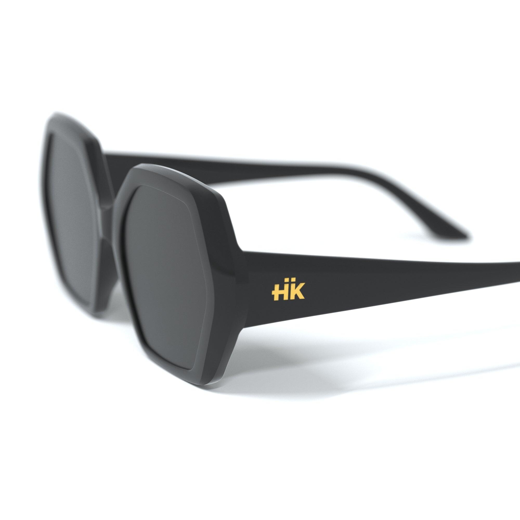 Gafas de sol de mujer Hanukeii Mykonos en negro – Estilo moderno y diseño ligero 3/5