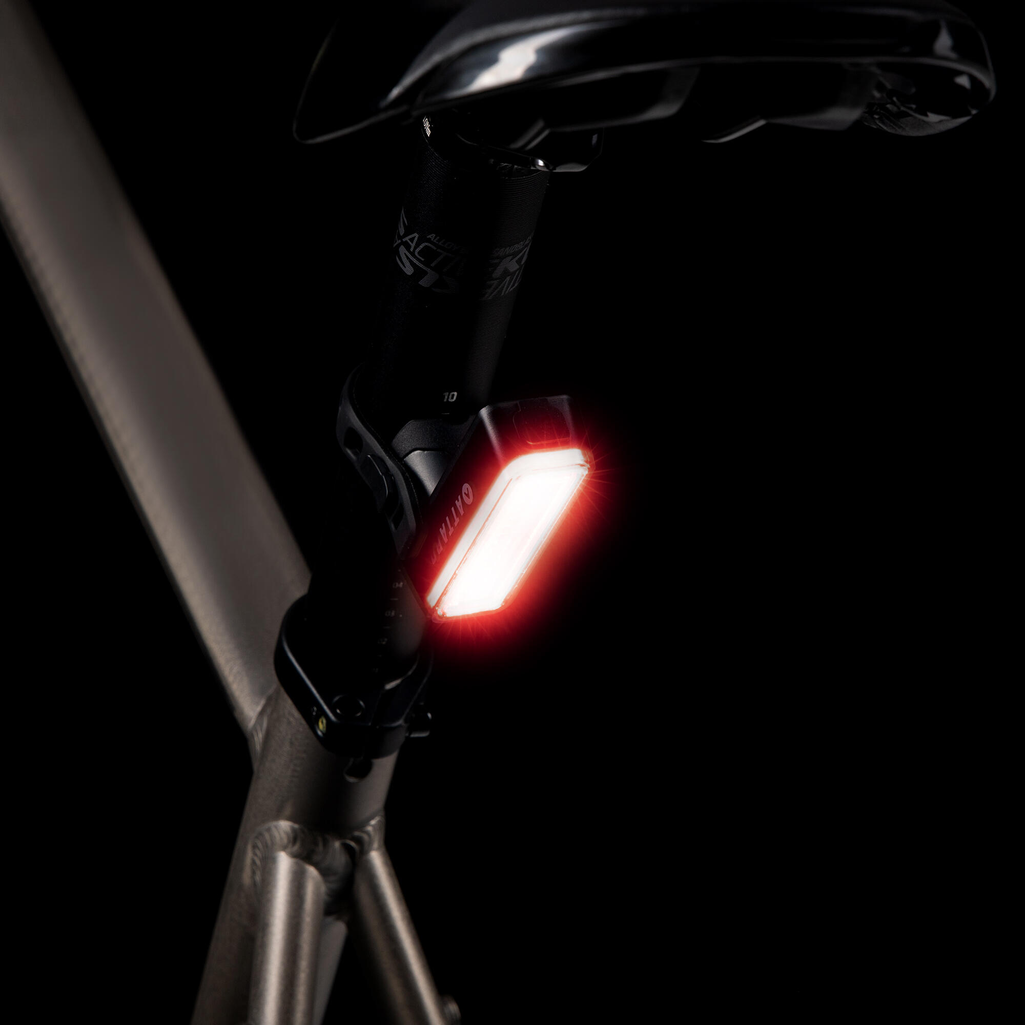 Feu arrière de vélo ATTABO LUCID 180 5/7