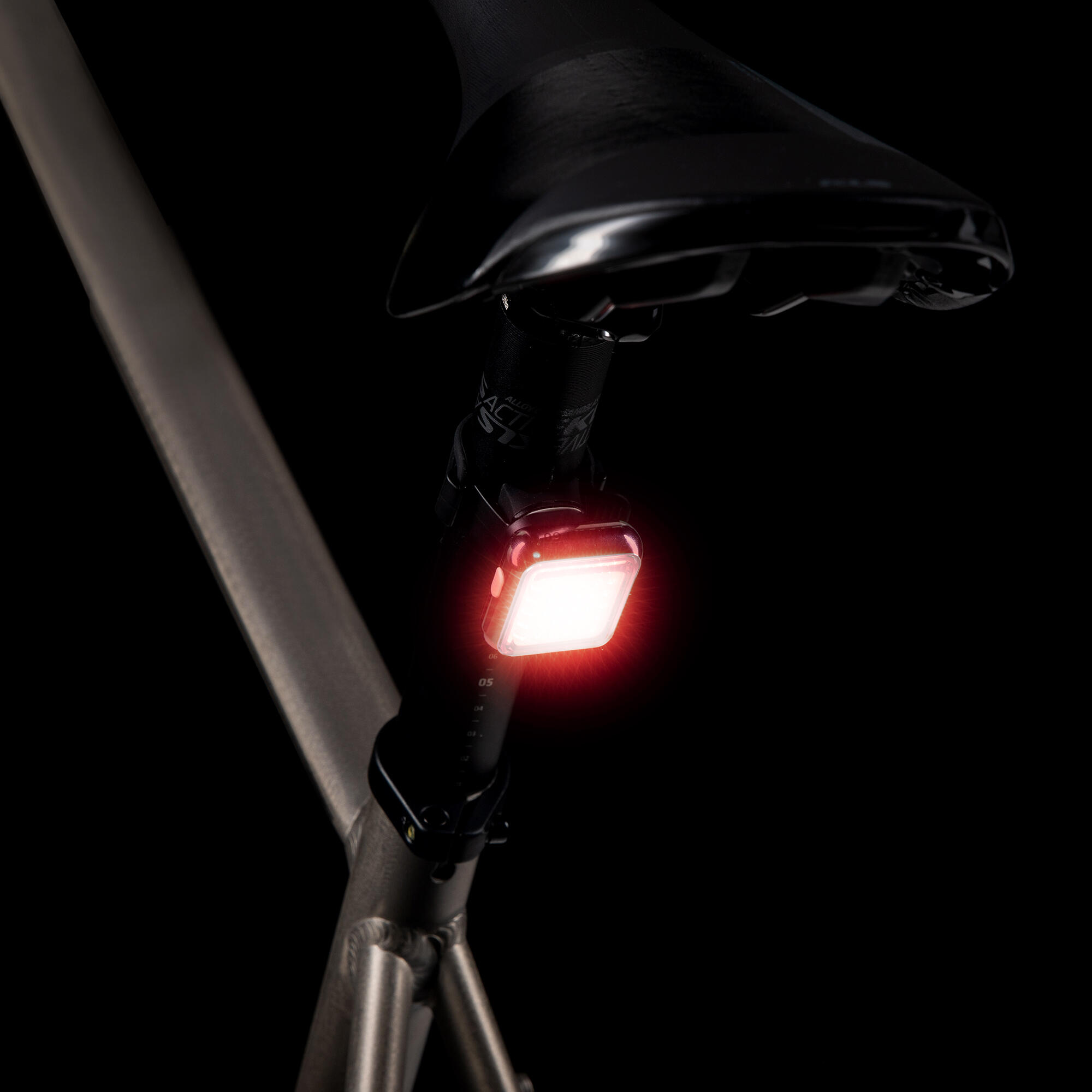 Feu arrière de vélo ATTABO LUCID 60 5/7