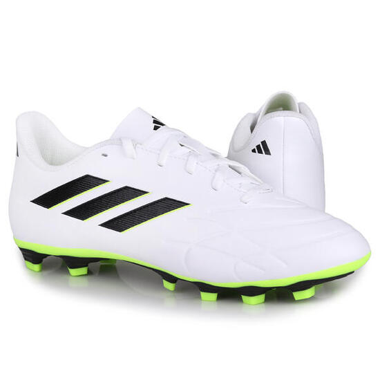 Chaussures de football Adidas modèle GZ2536 pour homme