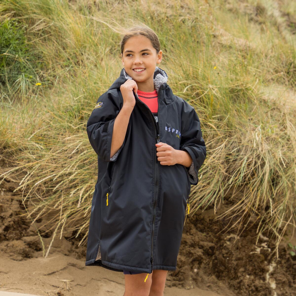 Osprey Kids Waterproof Changing Robe, 3/4 Sleeve Swim Robe 2/6