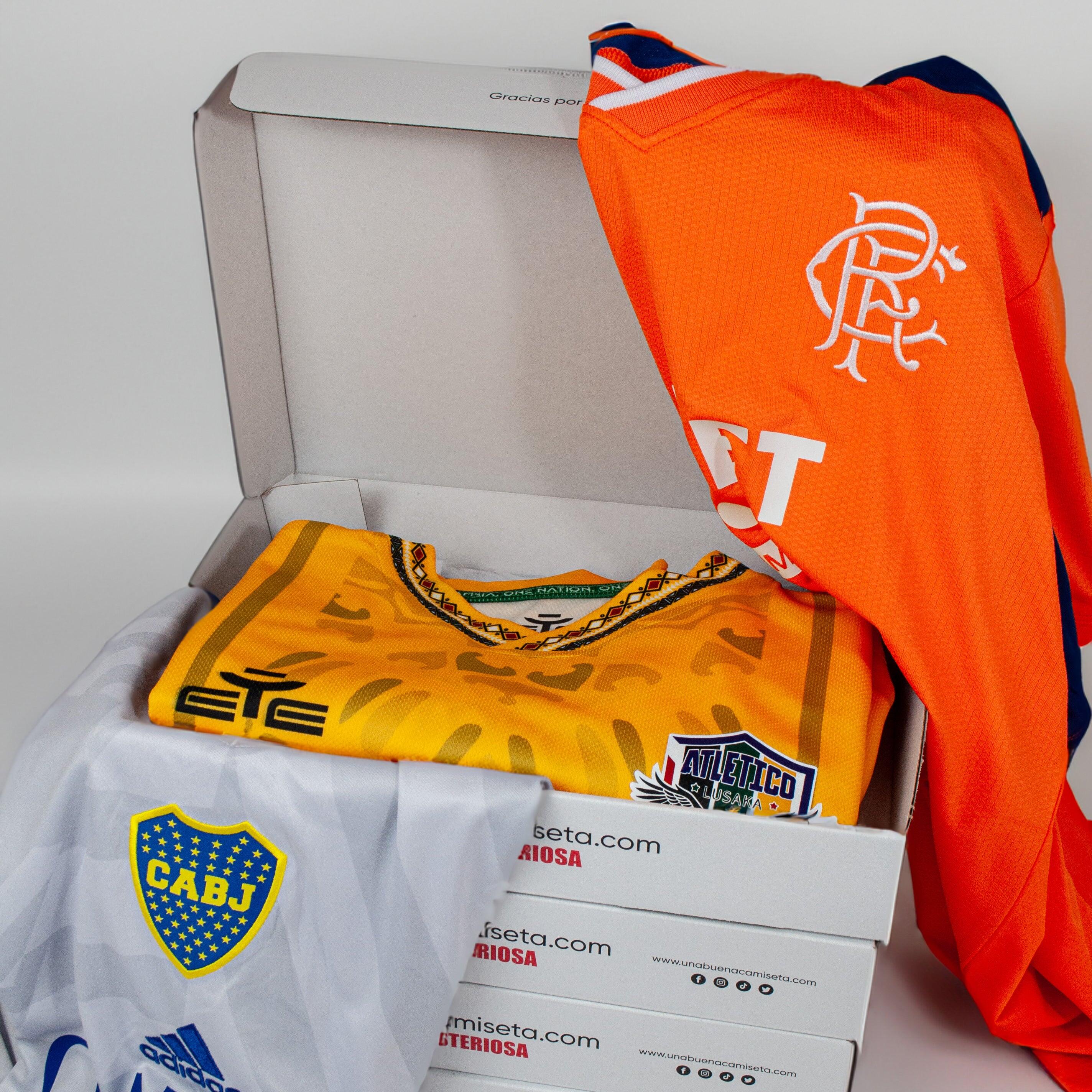 Caja de camiseta de fútbol misteriosa para hombre 2/4