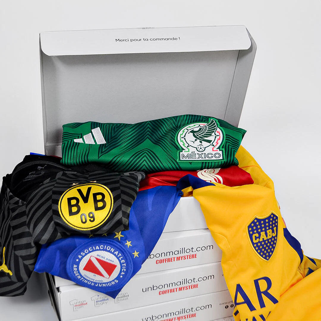 Caja de camiseta de fútbol misteriosa para hombre 3/4