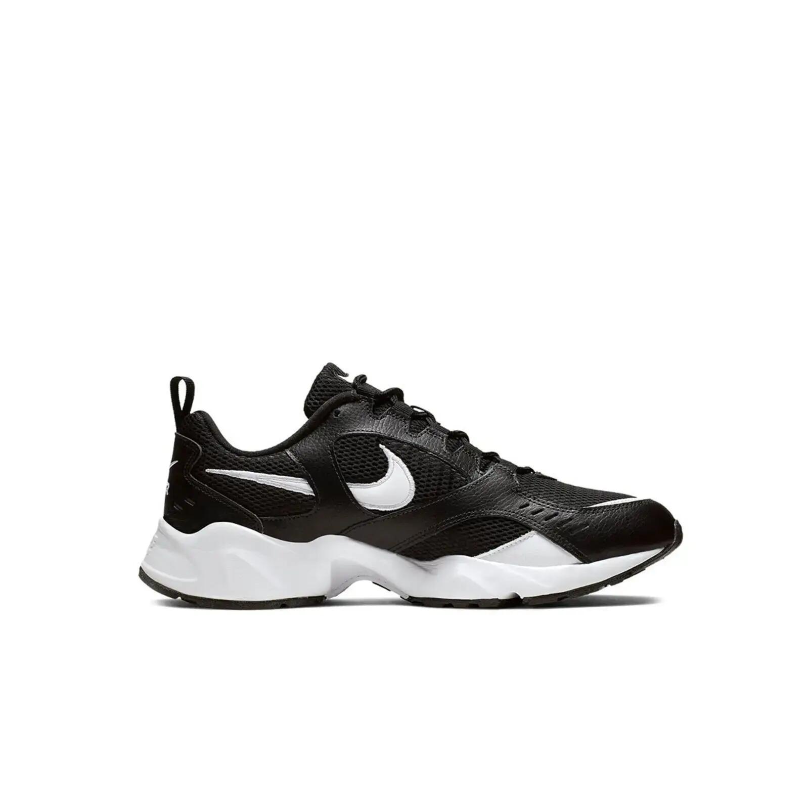 Calzado Nike Air Heights Negro/Blanco 3/5