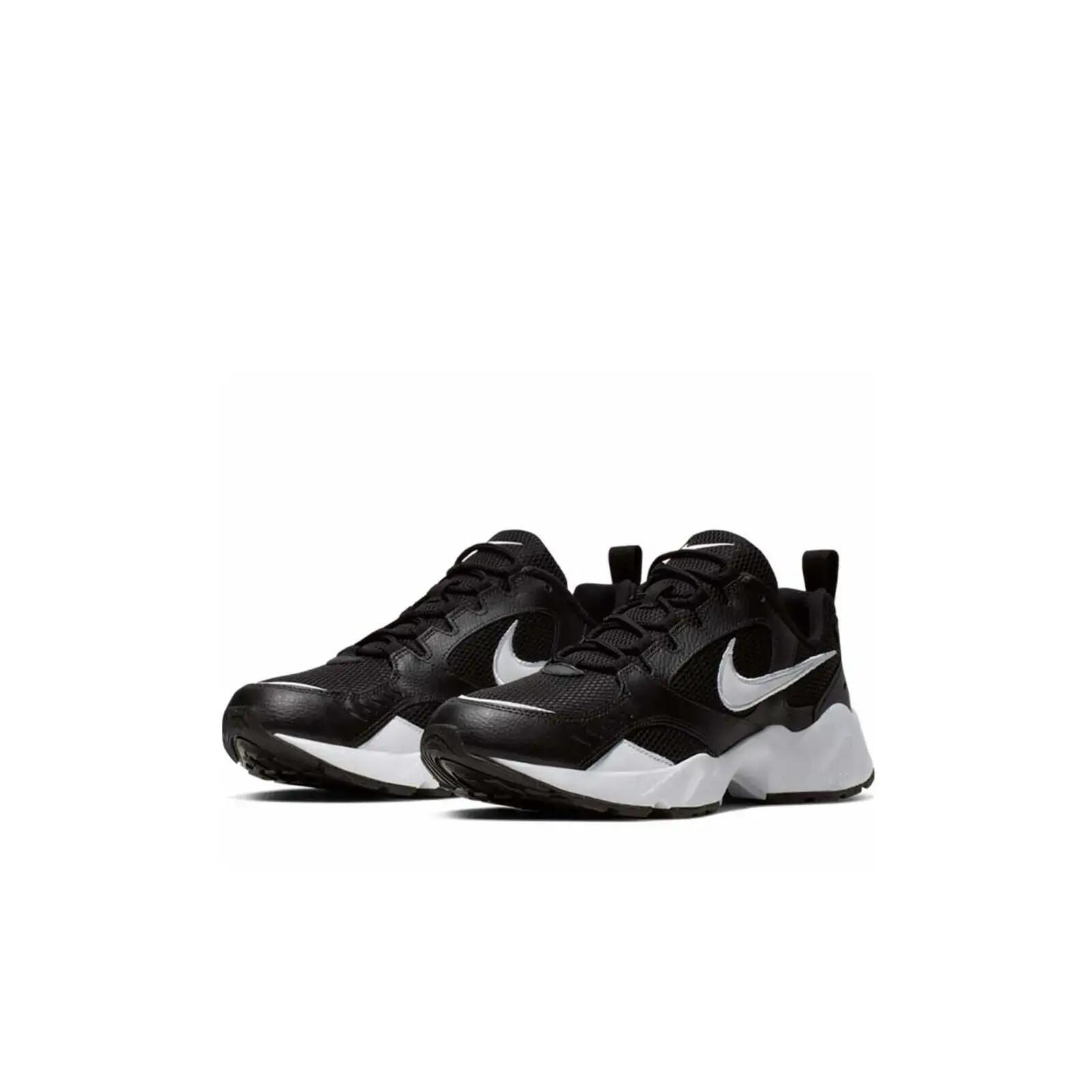 Calzado Nike Air Heights Negro/Blanco 2/5