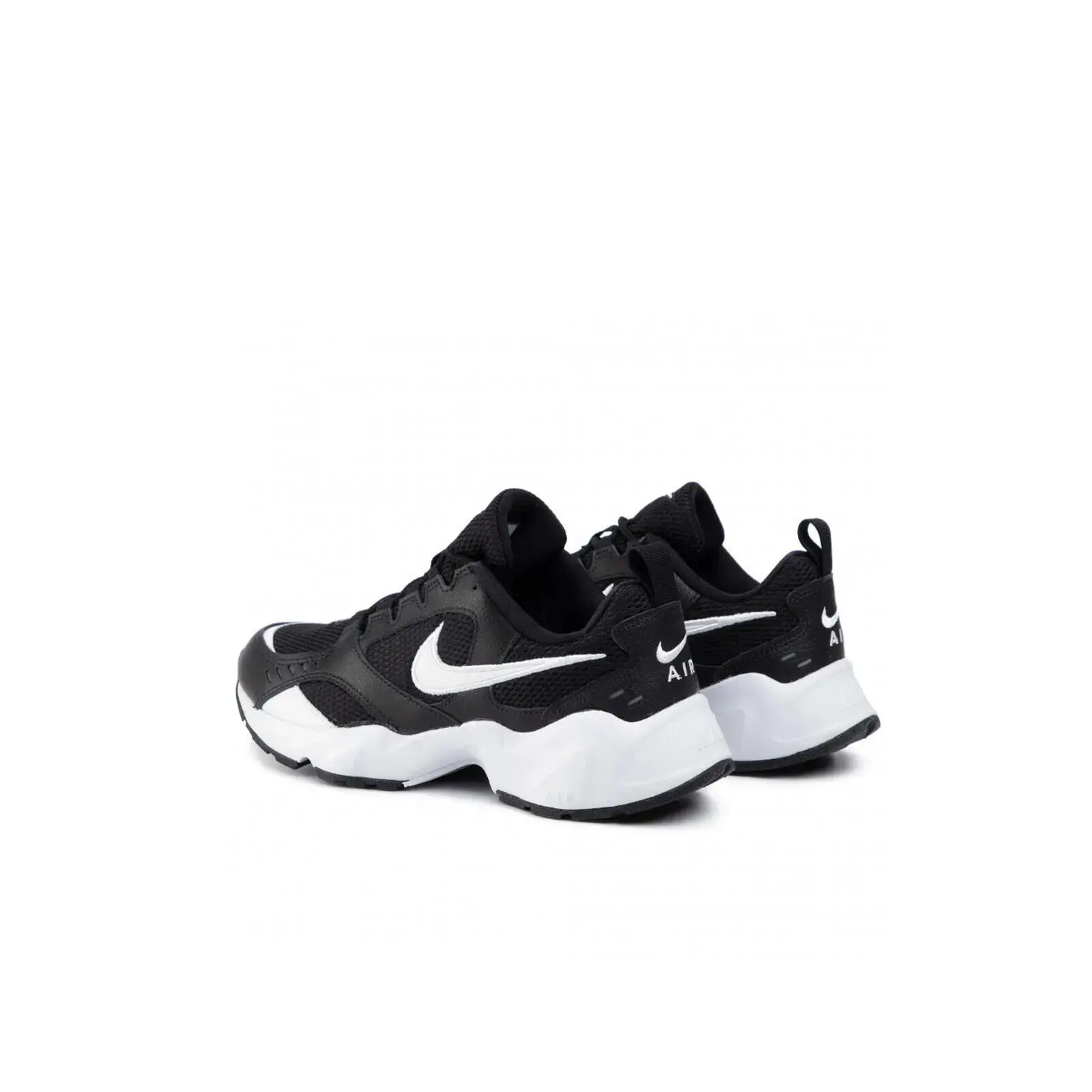 Calzado Nike Air Heights Negro/Blanco 4/5
